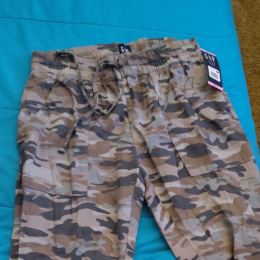 GAP Women's Camouflage Joggers
